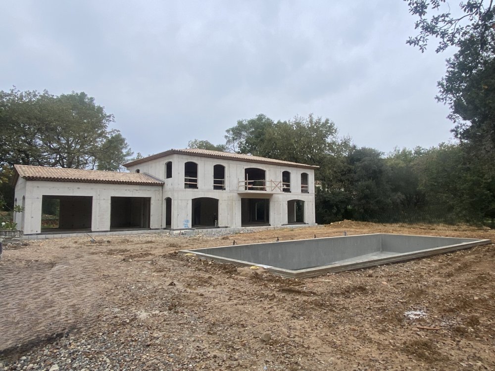 Démolition et reconstruction d'une villa à Valbonne